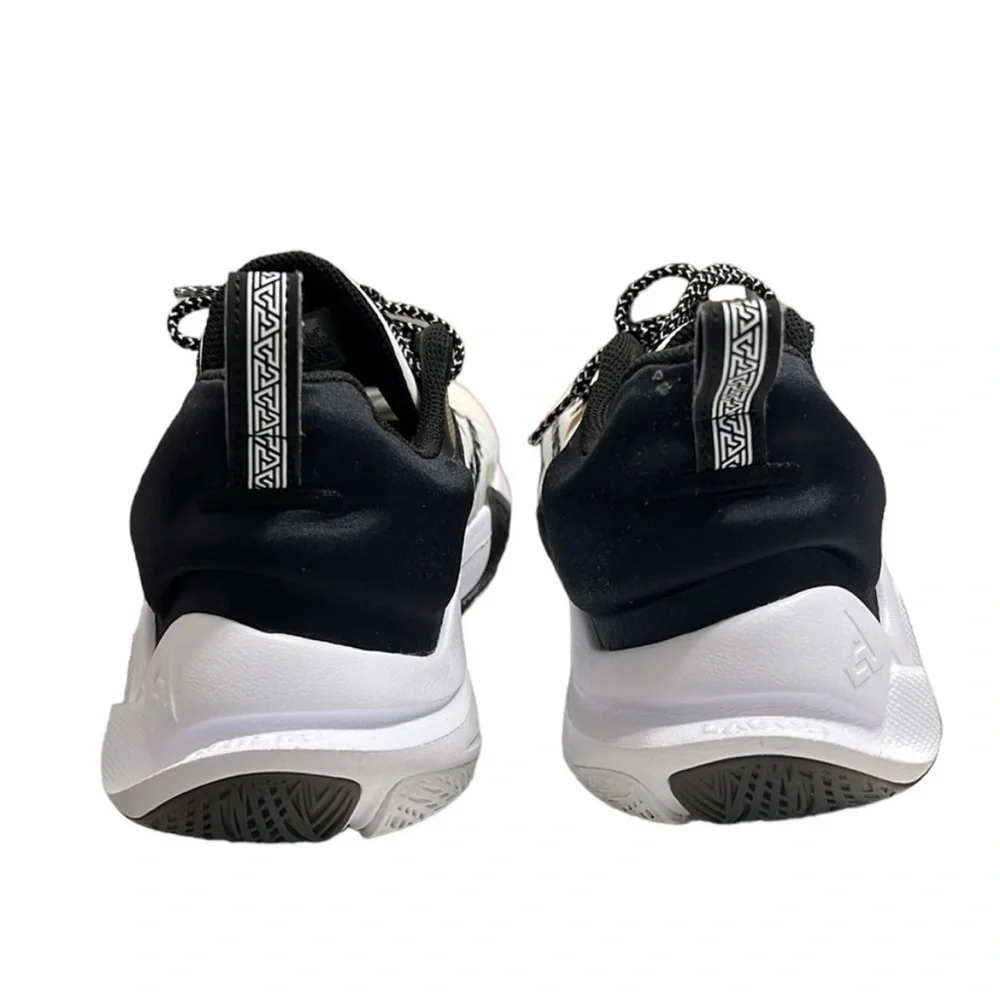 Nike Giannis Immortality 